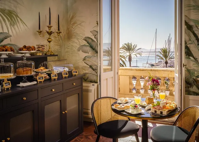 Hotell Birkin Porto 1870 3*